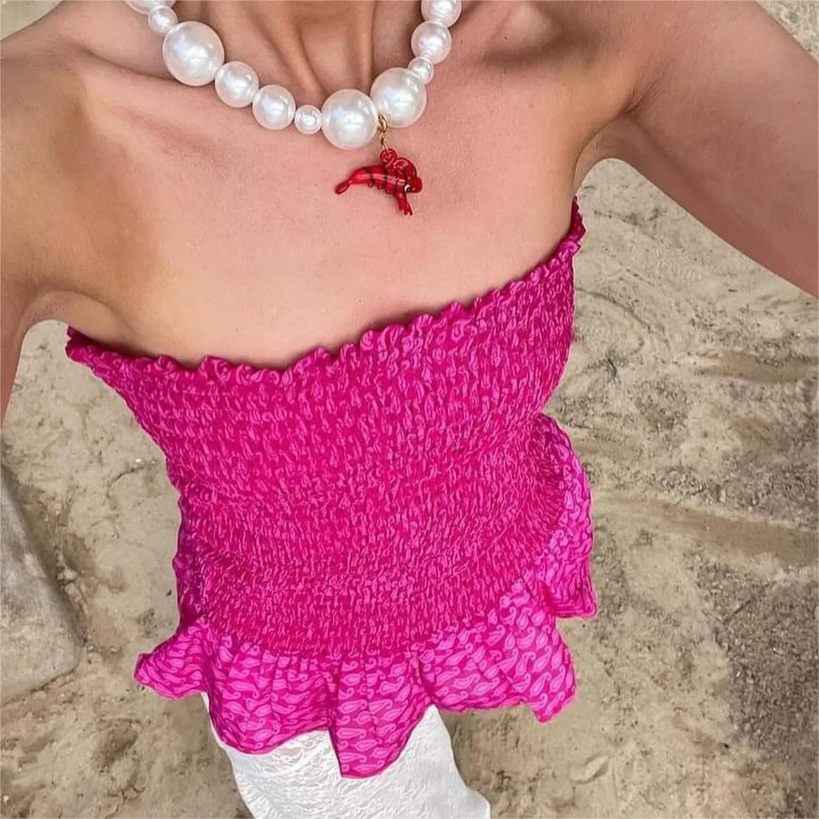 Women Y2k Strapless Tube Top Cute Sleeveless Ruffle Hem Babydoll Tank Top E-Girl Aesthetic Smocked Crop Top Clubwear